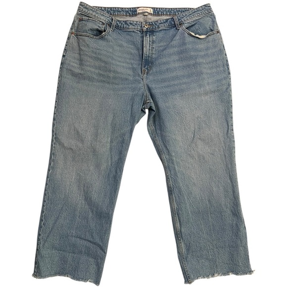 Abercrombie & Fitch Curve Love High Rise 90s Relaxed Frayed Hem Jean Size 35/20S - Picture 2 of 4